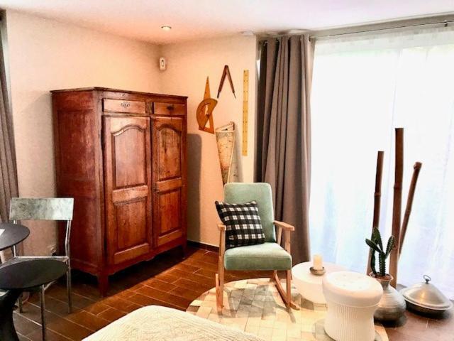 La Cactee Singuliere Bed & Breakfast Béziers Exterior foto